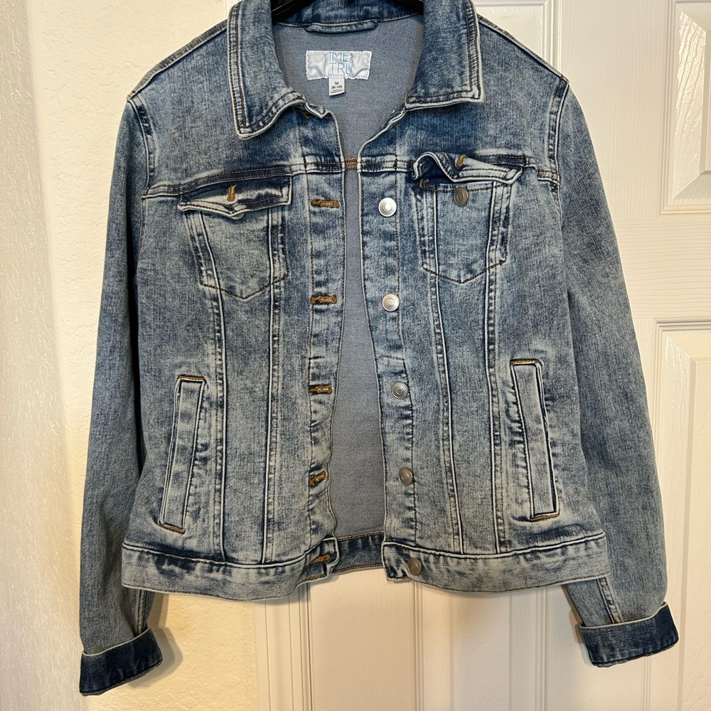 Women’s Medium Denim Jean Jacket 8-10 M 3% spandex